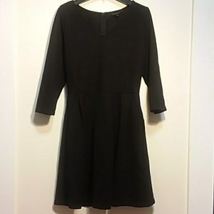 Elegant v-neck little black dress